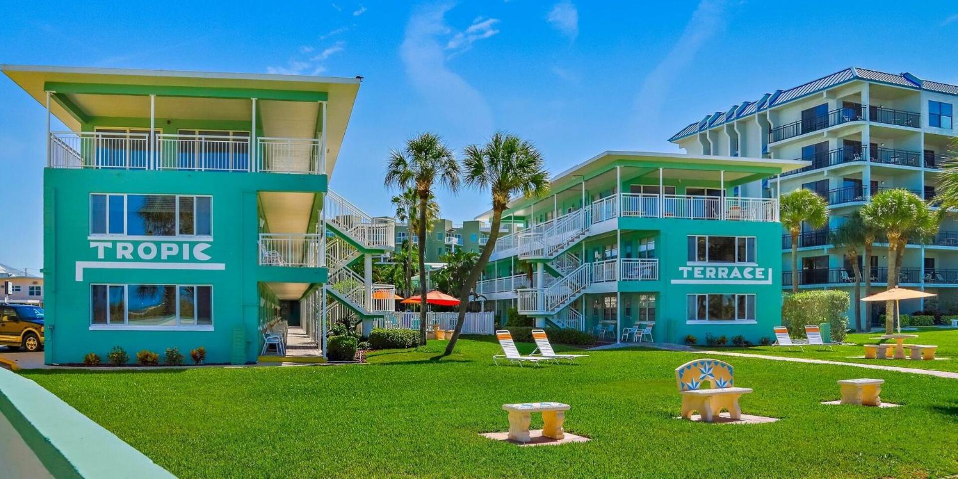 Tropic Terrace Hotel Сейнт Пийт Бийч Екстериор снимка